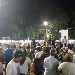 Espectáculo en Feria Nocturna del Parque Batlle