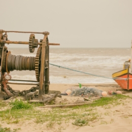 Barco de pescadores en Punta del Diablo