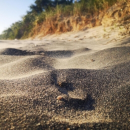 Arenas negras en Playa de Kiyú