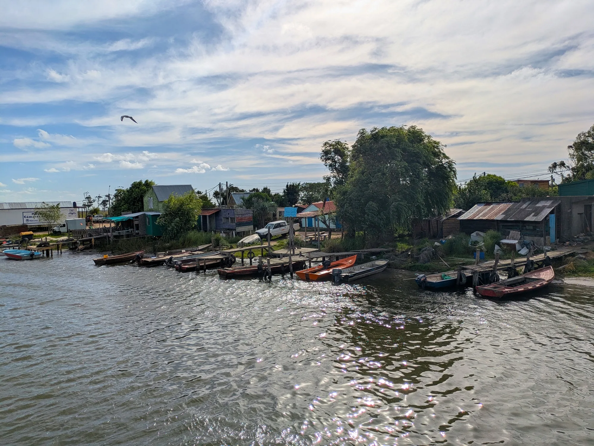 Pueblo de pescadores en el Puente de Valizas
